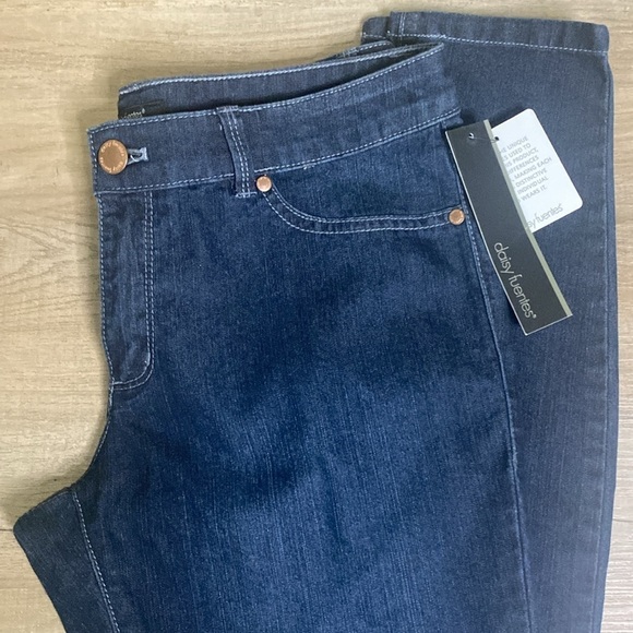 Daisy Fuentes Denim Mid Rise Jeans Dark Wash size 6 - Picture 6 of 7